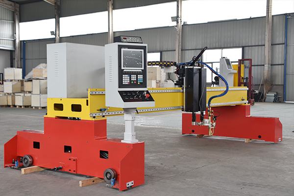 龍門(mén)式數(shù)控切割機(jī)