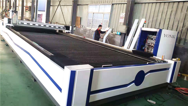 臺式數(shù)控激光切割機設(shè)備