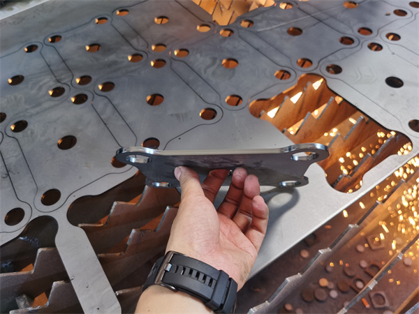 激光切割機(jī)