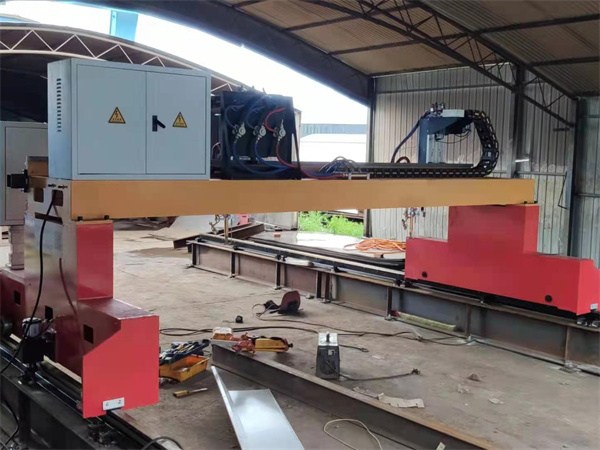 龍門(mén)數(shù)控等離子火焰切割機(jī)04